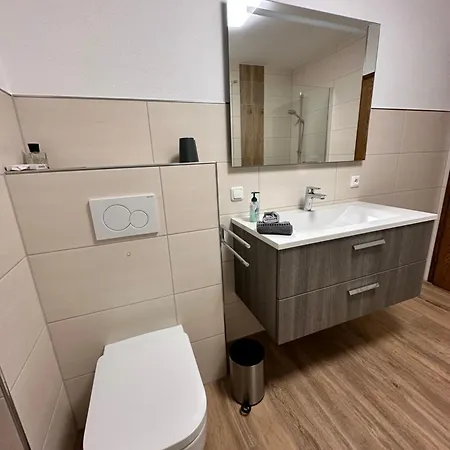 Korneli アパート *